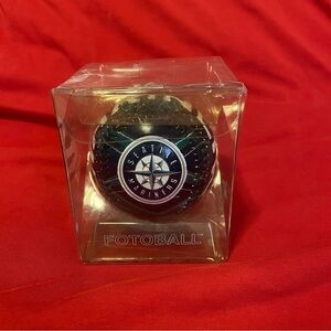 VTG MLB Seattle Mariners Team Logo Baseball
